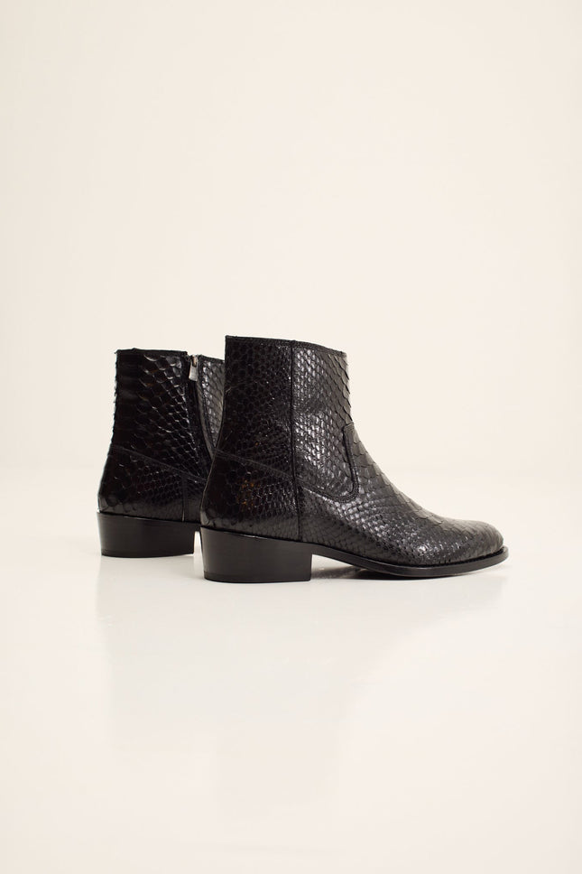 Men's Snake-Embossed Leather Chelsea Boots - Black | Ron Tomson
